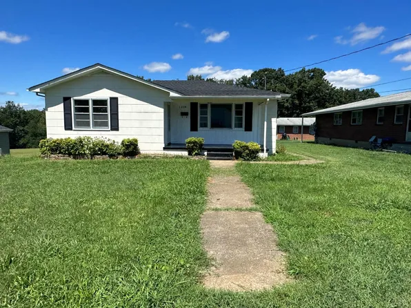 1004 11th St, Altavista, VA 24517
