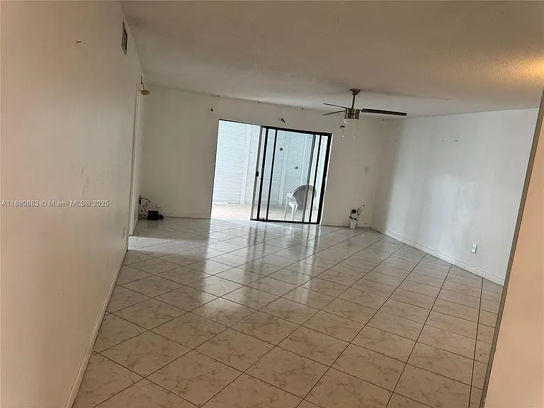 4141 NW 44th Ave #117 — Photo 2