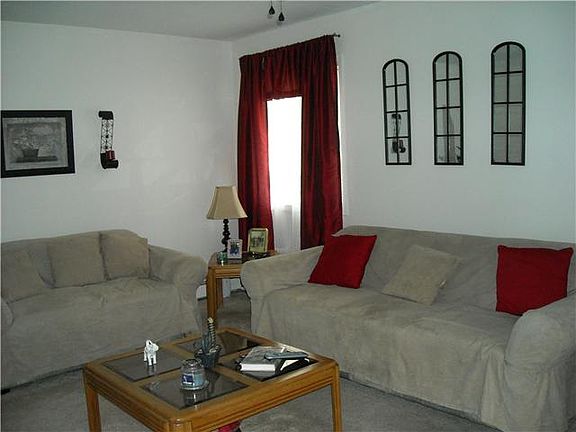2nd image of 7 Clarence Mews