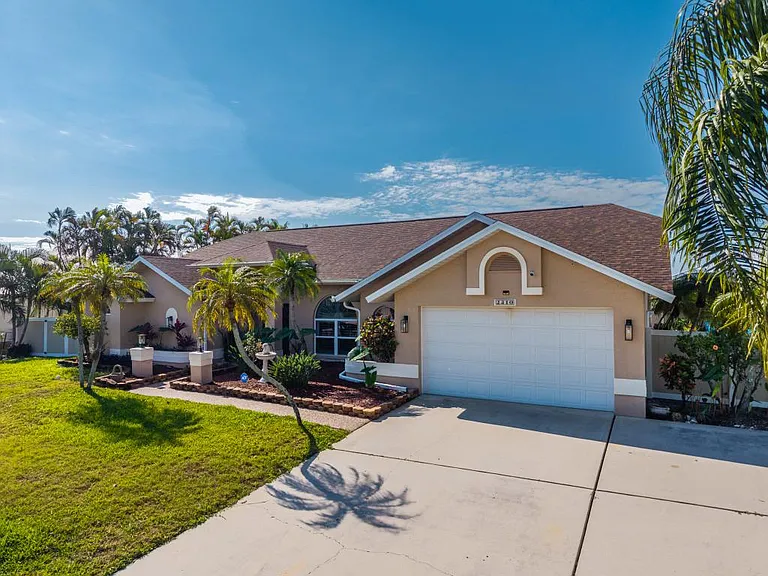2310 SW 53rd St — Photo 34