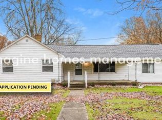 3791 Columbia Rd, North Olmsted, OH 44070