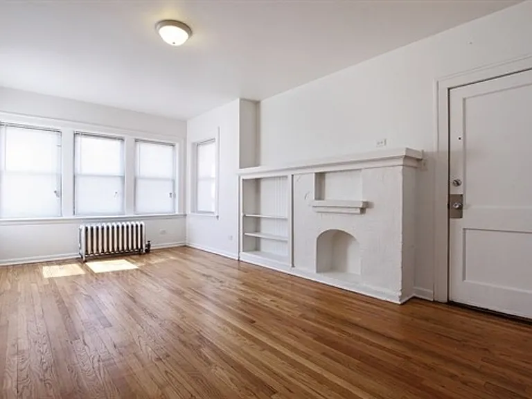 6401 S Maplewood — Photo 10