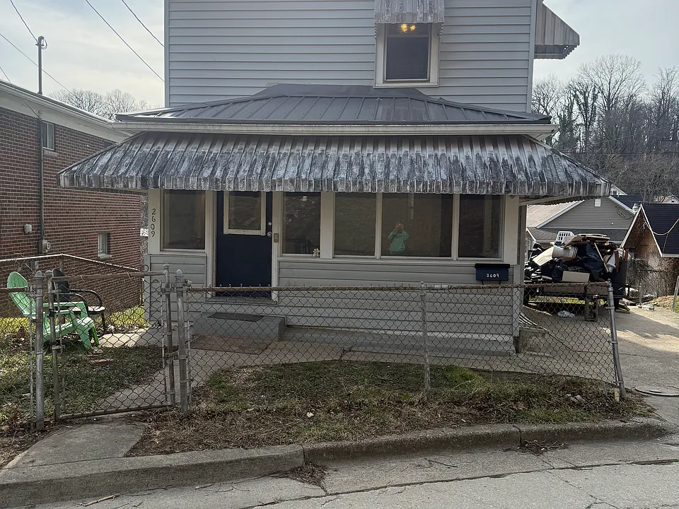 2609 Wilson St
