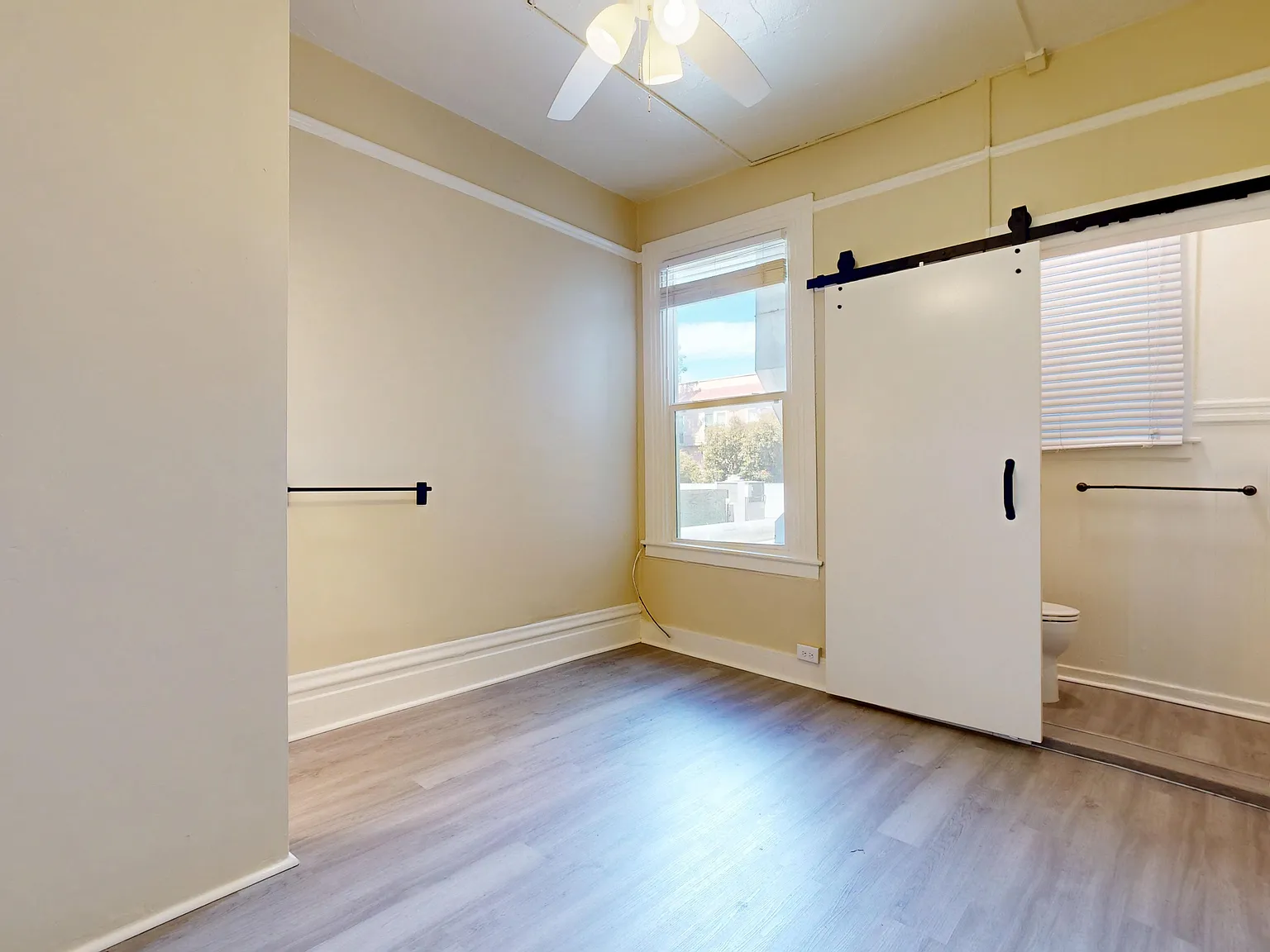 445 Octavia St — Photo 4