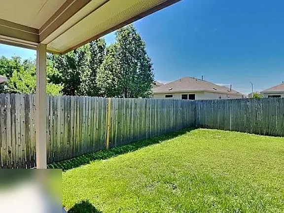 5833 Zachary Scott St — Photo 23