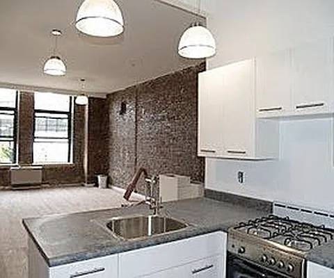 Rented by TheRealEstateCompany.com LLC | media 27