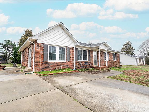 2nd image of 111 Hicks Rd