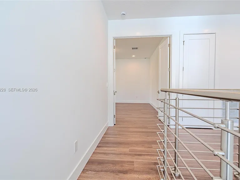 1427 SW 23rd St — Photo 23