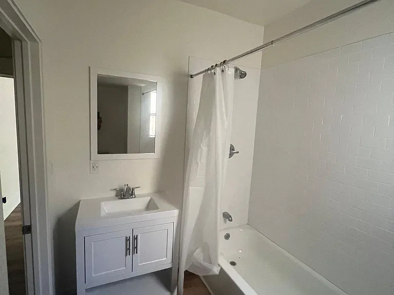 1927 Bonsallo Ave #3 — Photo 9