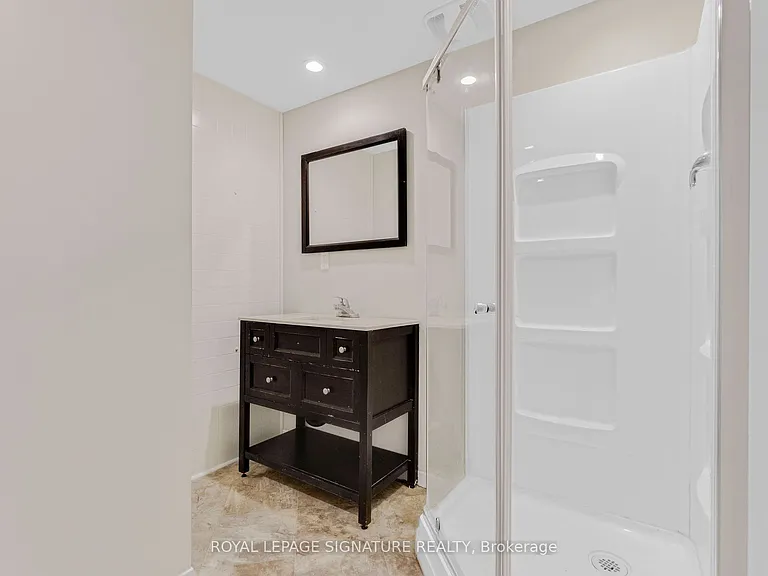 42 Baxter Cres — Photo 35