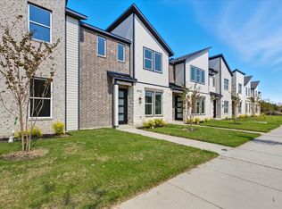 8922 Lowell St, Rowlett, TX 75089