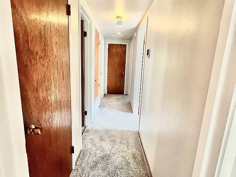 6610 Canterbury Ct — Photo 22