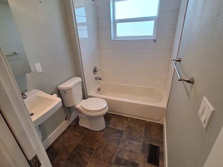 2nd floor bath