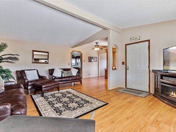 4th image of 22745 Poppy Hill Dr