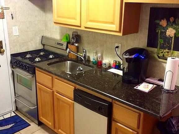 4th image of 152 E 35th St APT 1C