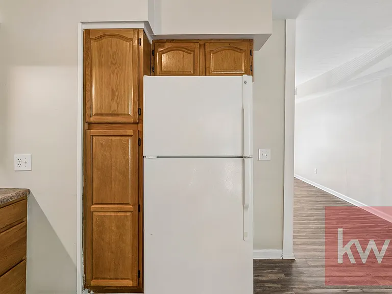 340 E Carters Valley Rd — Photo 8