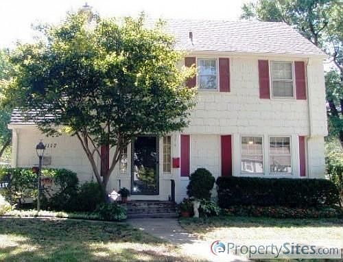 1st image of 1117 W 77th St