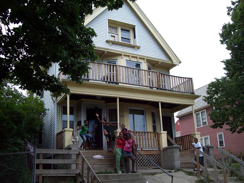 2nd image of 2867 N 19th St