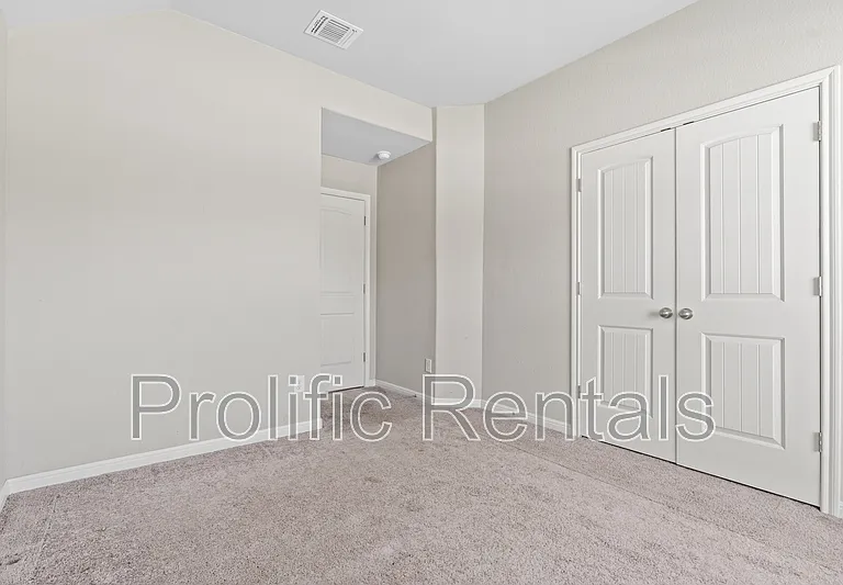 6117 Verde Dr — Photo 24