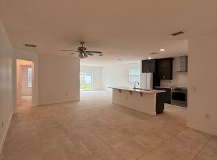 950 SW Longfellow Rd, Port Saint Lucie, FL 34953