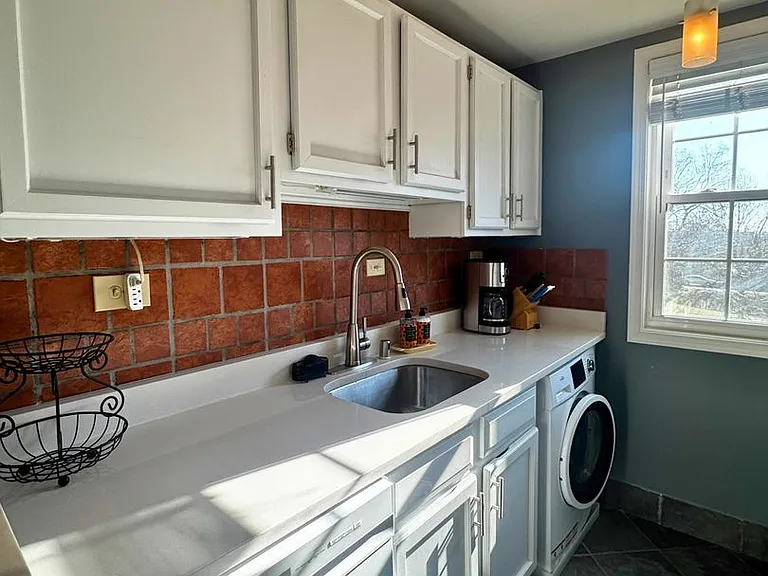 4372 N Pershing Dr #2 — Photo 11