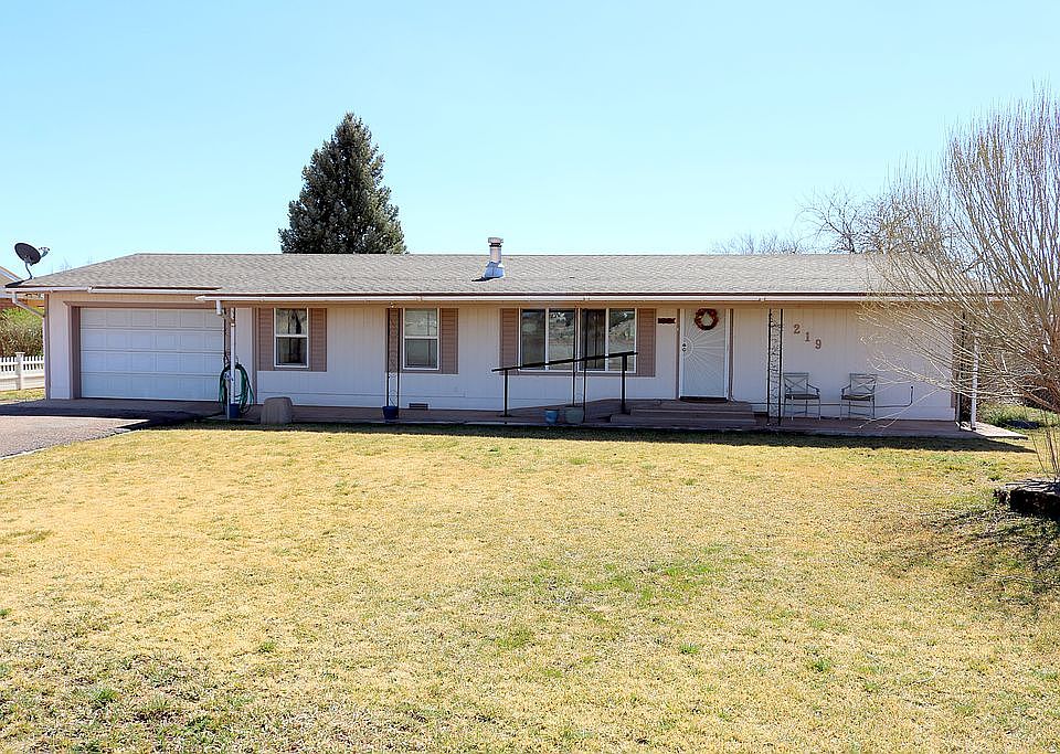 Front with Sitting Area
