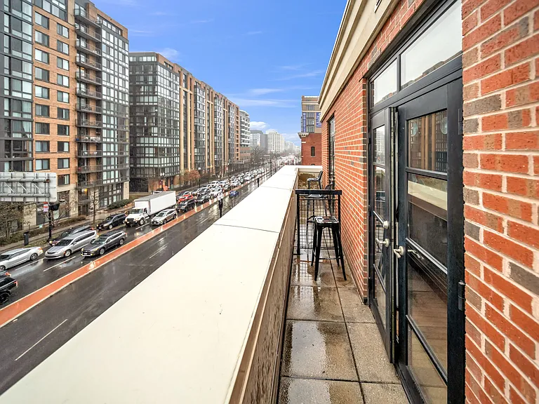 437 New York Ave NW #420 — Photo 3