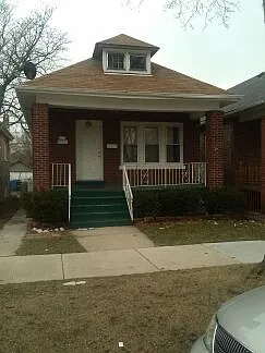 5708 S Washtenaw Ave photo 1