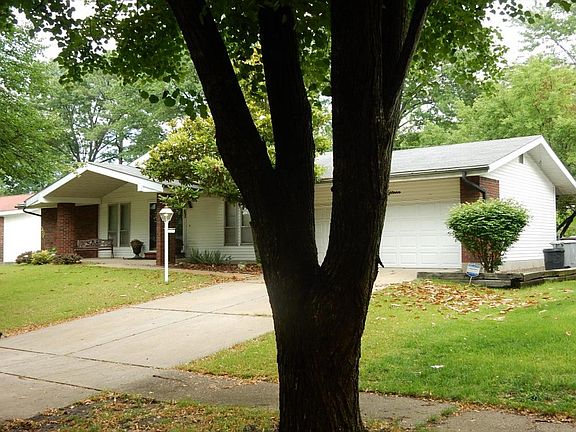 3rd image of 1815 Minneford Dr