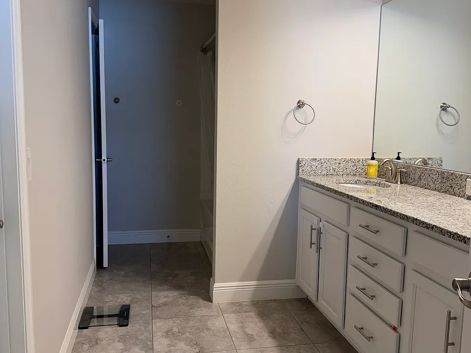 16048 Sawgrass Breeze Ave