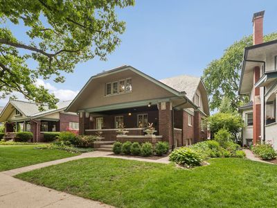 639 S Elmwood Ave, Oak Park, IL, 60304