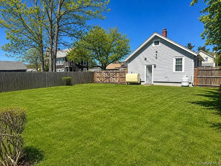 517 Flint St — Photo 16