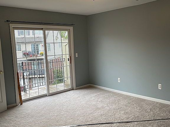 Primary Bedroom - Main Floor