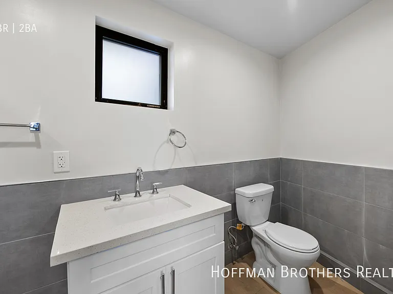 649 N Spaulding Ave #1/4 — Photo 18