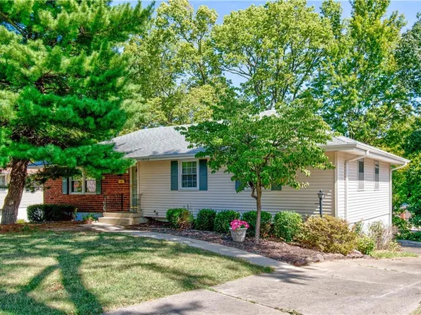 15712 E 40th Ter S, Independence, MO 64055