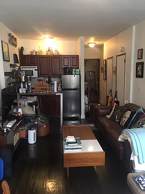 Rented by Weinstein Realty Group | media 6