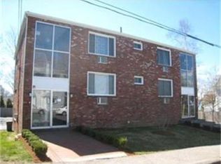 4 Raymond St APT 4, Gloucester, MA 01930