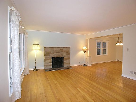 4th image of 810 S Madison Ave