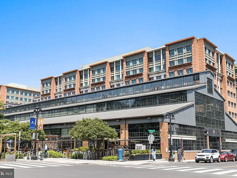 37 L St SE #803 — Photo 45