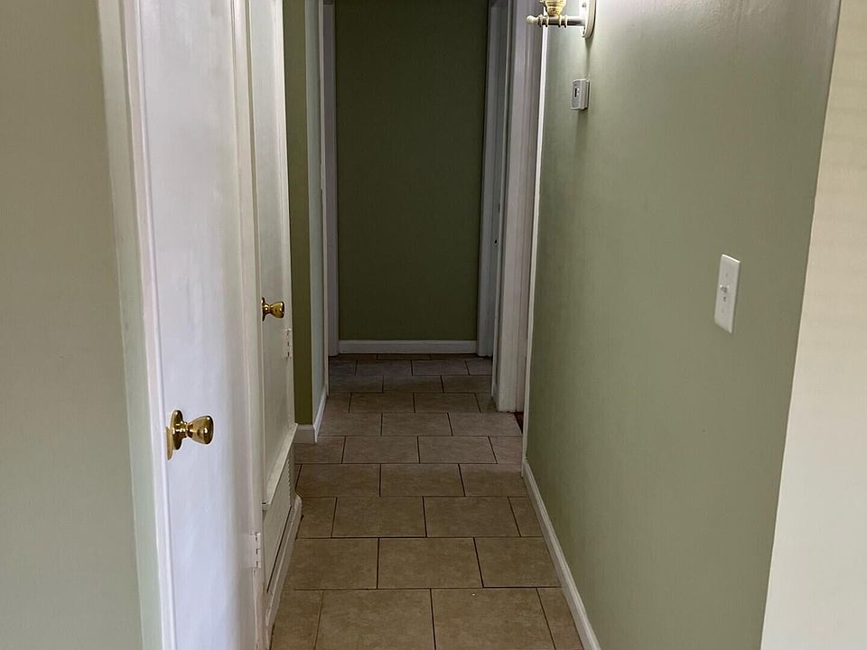 1st image of 549 SE Floresta Drive