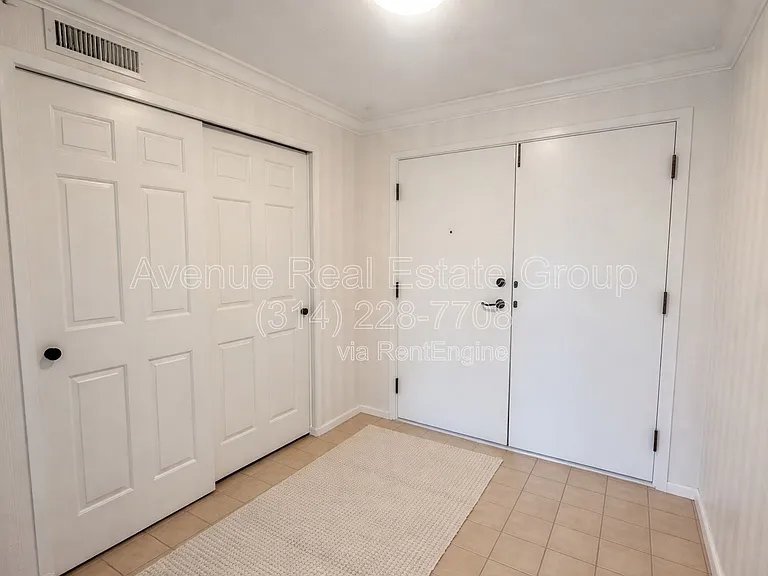 974 Claytonbrook Dr #2D — Photo 3