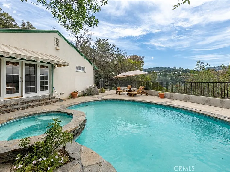 11446 Amanda Dr — Photo 40