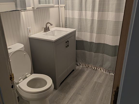 3rd image of 38-40 Florence Ave #38