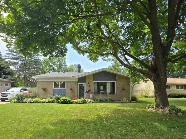 3801 Jerree St, Lansing, MI 48911