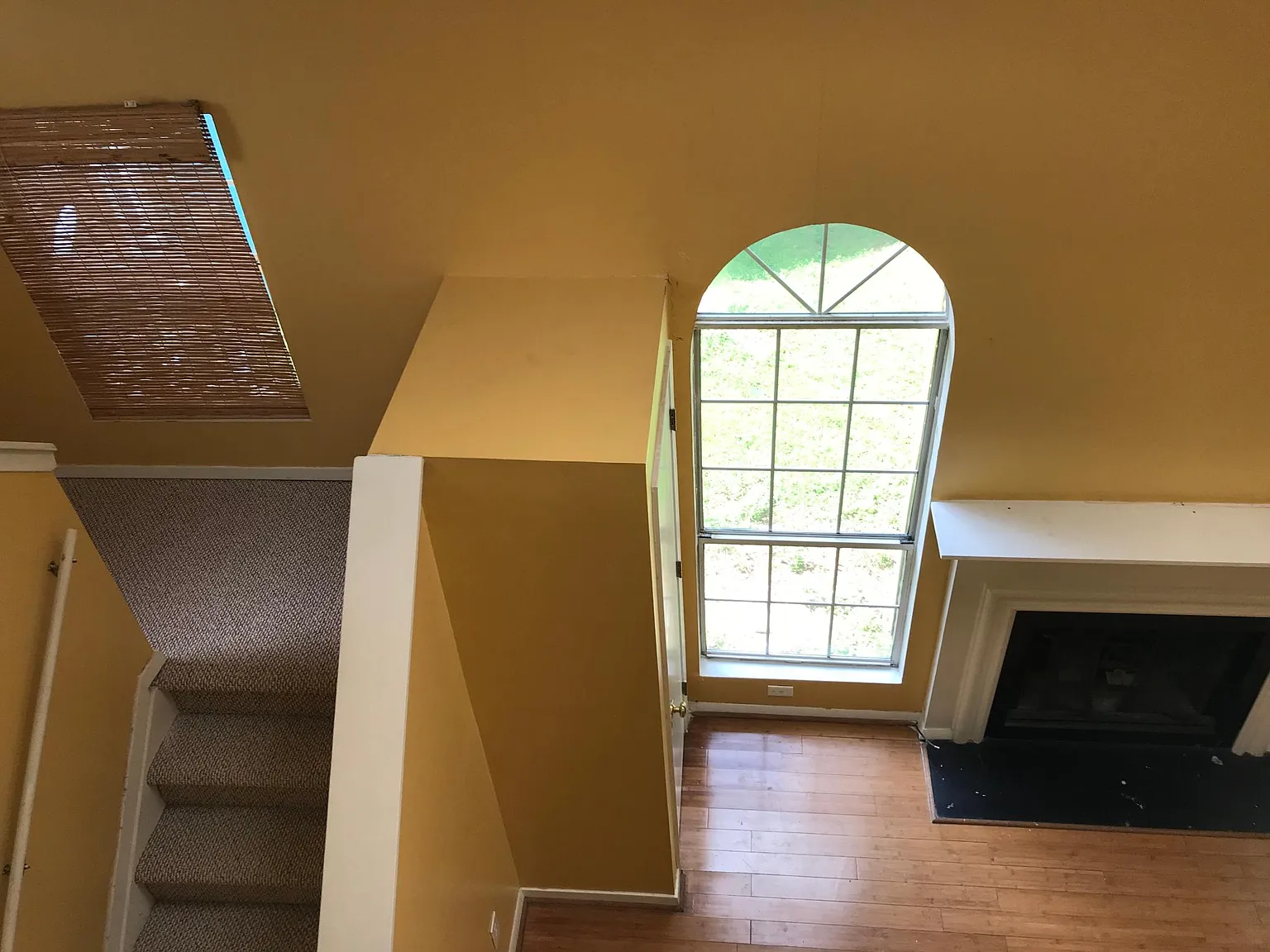 4 bed, 3.5 bath, 2000 sqft, $2,400 — Photo 3