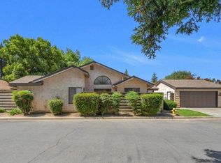 1749 E Babcock Ave, Visalia, CA 93292