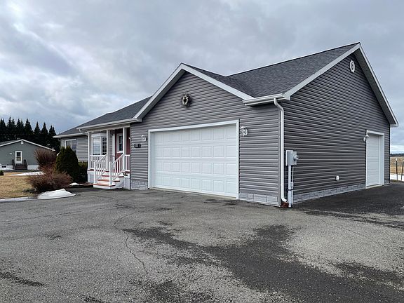 4th image of 150 Lombard Road