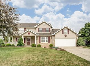 2753 Old Oak Ln, Springfield, OH 45503