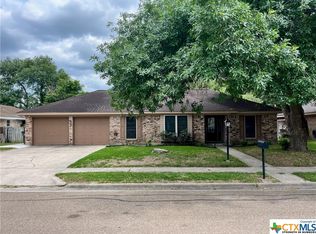 1505 Plantation Rd, Victoria, TX 77904