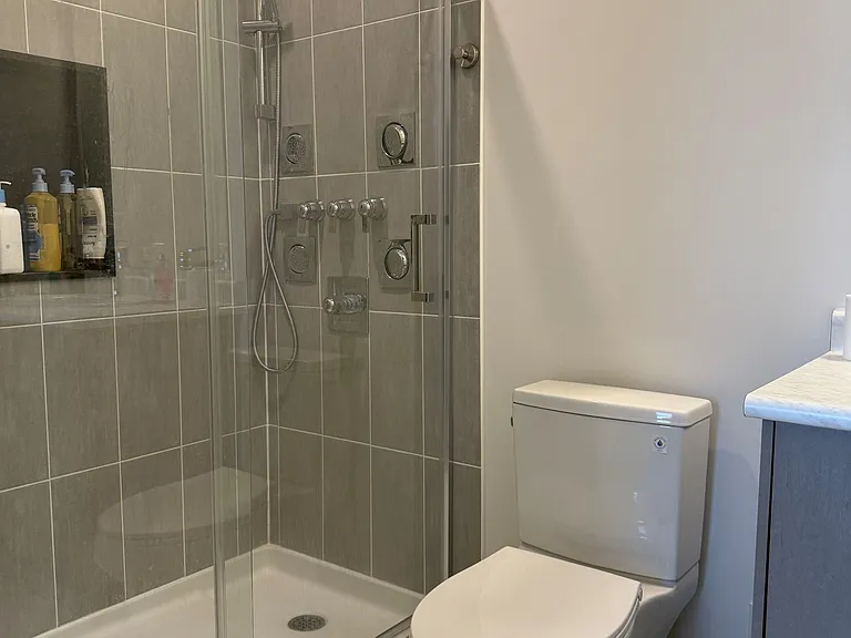 2111 Crystal Dr — Photo 23